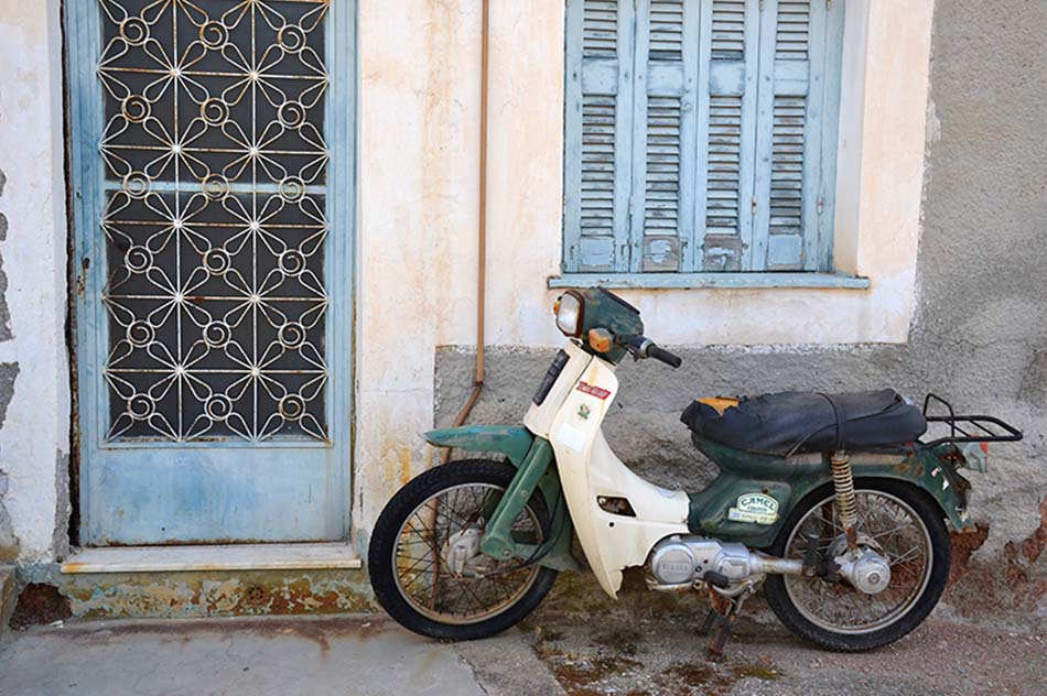 Katerina’s favourite doors of Poros-town - Katerina's Kouzina - Odyssey Poros