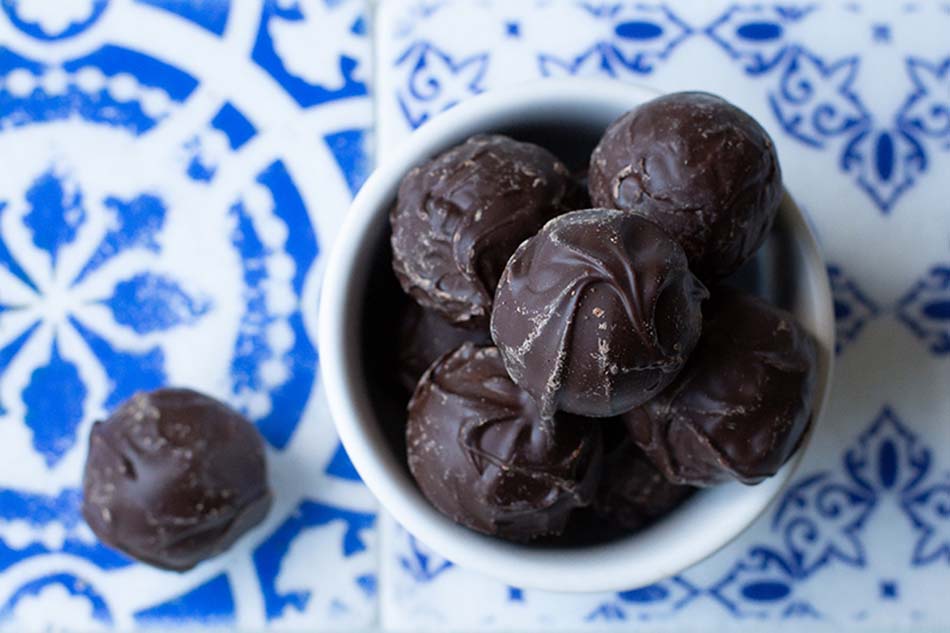 Valentine chocolate - feta balls of Vessala pastry shop